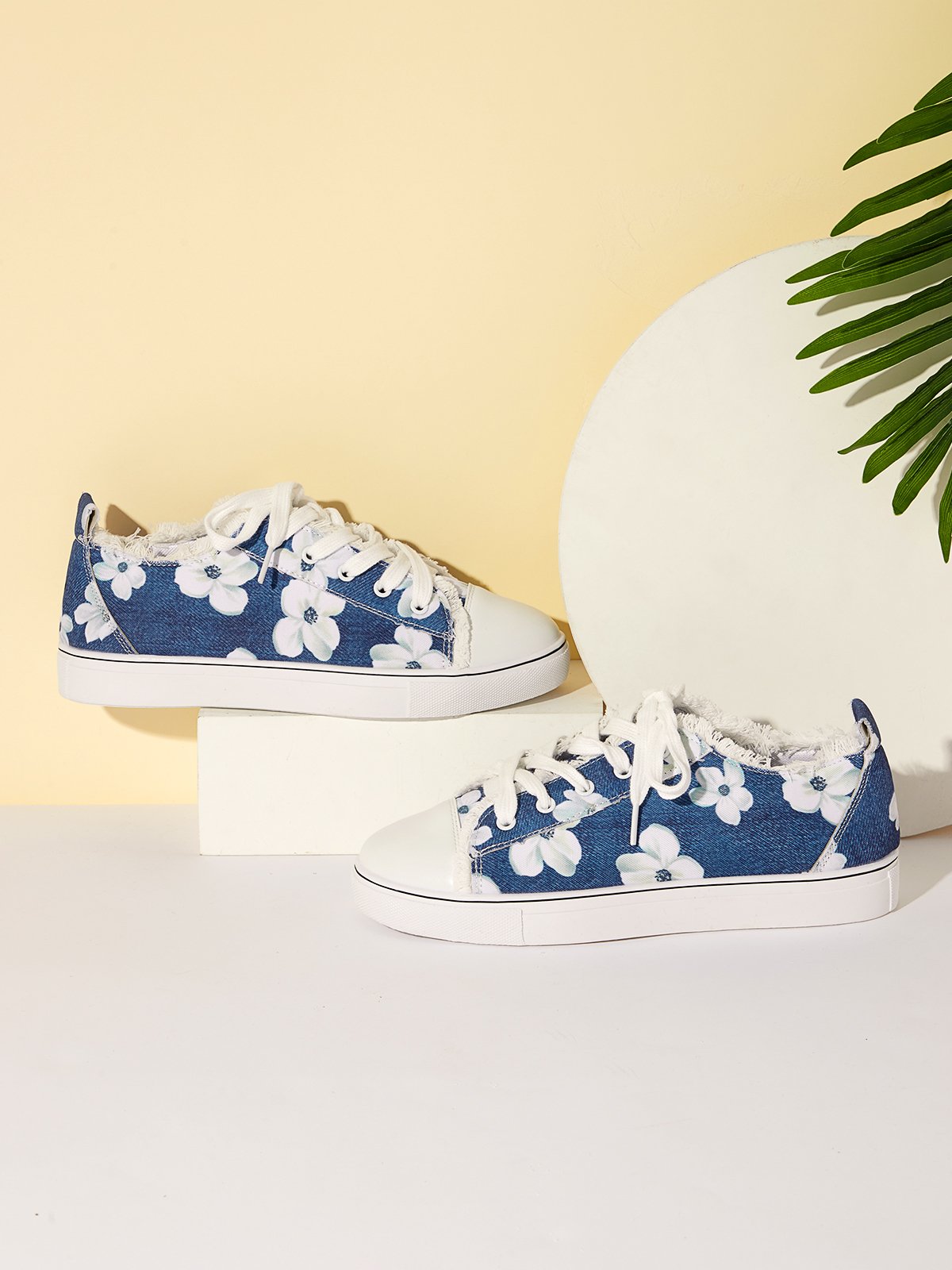 Damen Lilie Grafik Print Denim Schnürung Sneakers