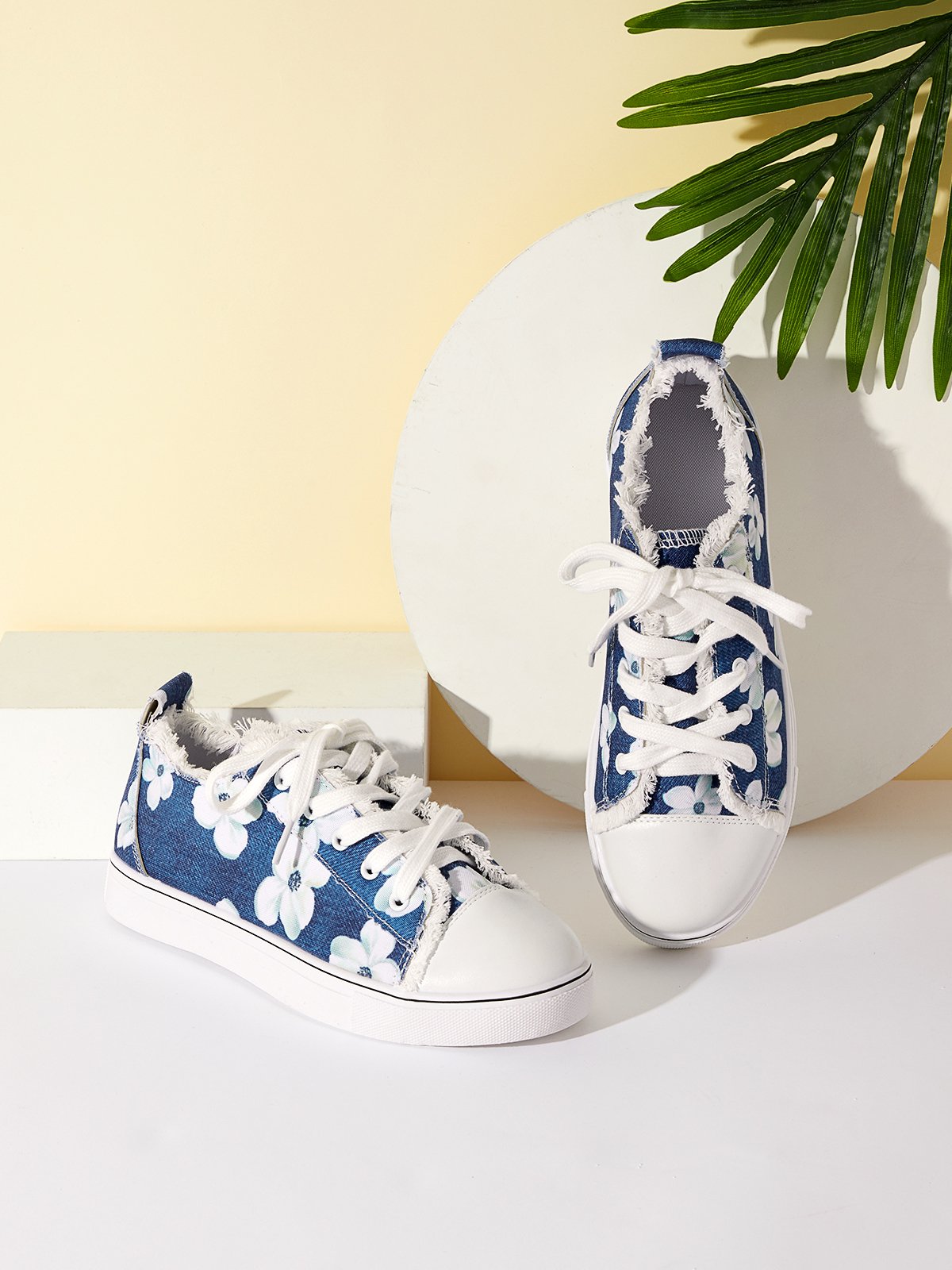 Damen Lilie Grafik Print Denim Schnürung Sneakers