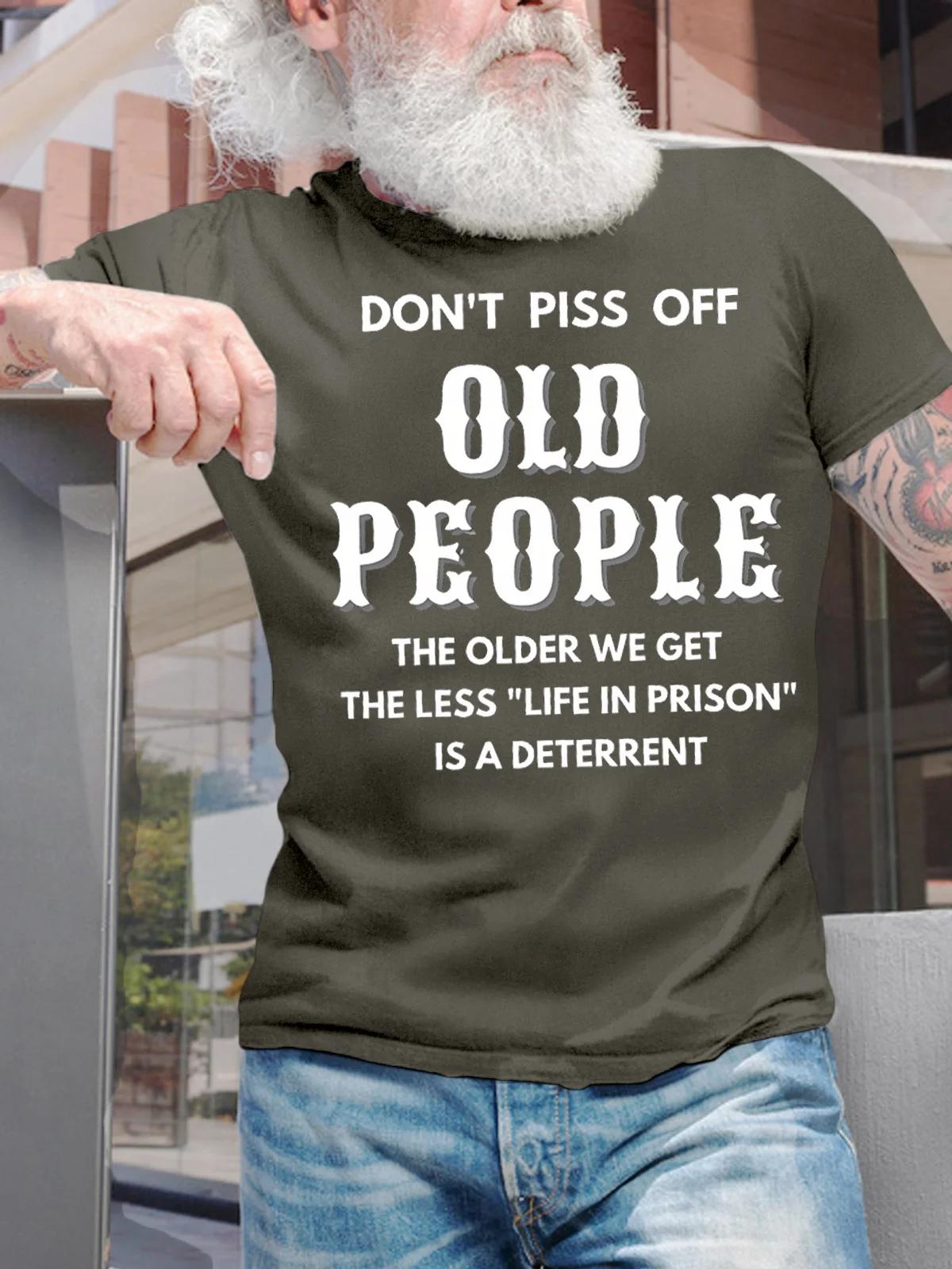Herren NICHT PISSEN Rabatt alt Menschen das älter Wir erhalten das Weniger Leben im Gefängnis ist ein Abschreckend Lustig Grafik Print Lässig Baumwolle Weit Textbriefe T-Shirt