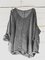 Gestrickte Langarm-Bluse mit V-Ausschnitt
